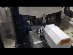 macchina per la frantumazione di Cinque-asse, producendo gli utensili per il taglio del carburo, come la taglierina del mulino, gli strumenti di alesaggio ecc