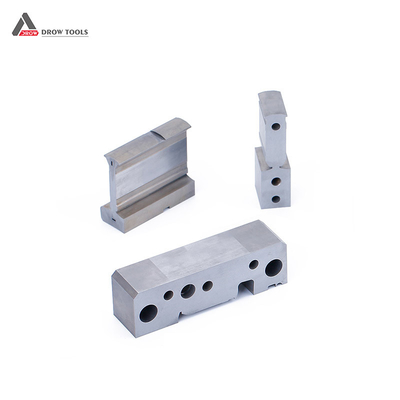 Fissazione di strisce Punch Pin And Nozzle Componenti di stampi di punch lucidati personalizzati Componenti di stampi di precisione